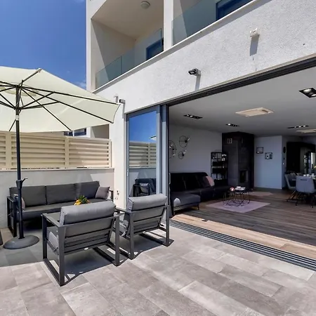 Grace 2 Luxury In Makarska, Private Pool Μακάρσκα