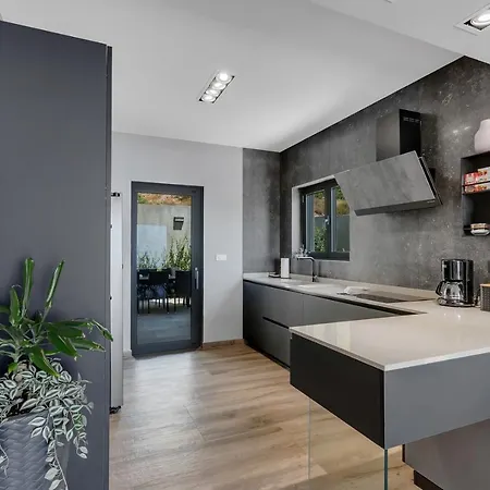 Grace 2 Luxury In Makarska, Private Pool Βίλα *